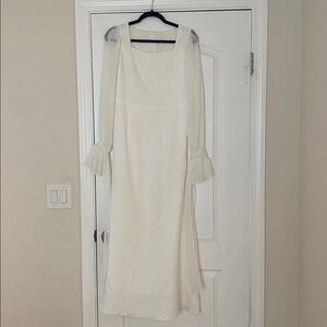 Elegant White Long Sleeve Dress